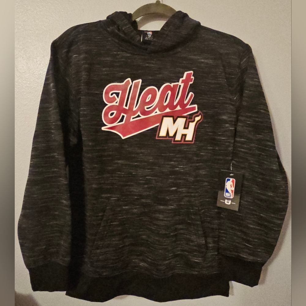 NWT NBA Miami Heat Youth Hoodie - XL (18/20)